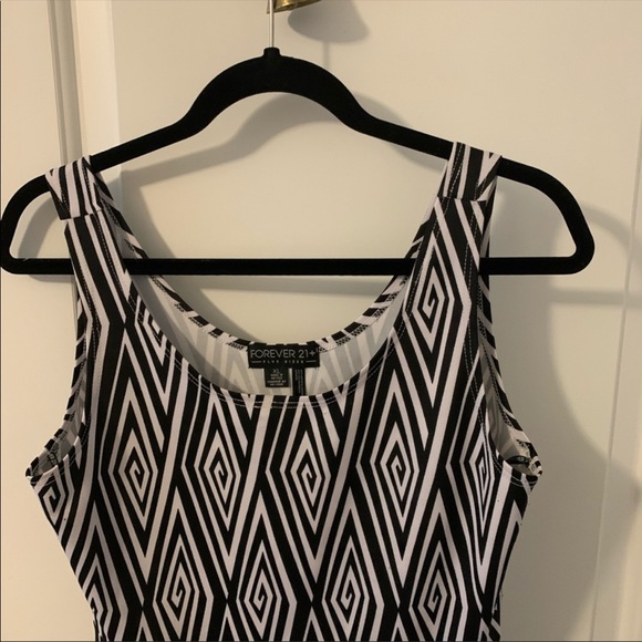 Abstract Forever 21 Dress - XL - Picture 2 of 4